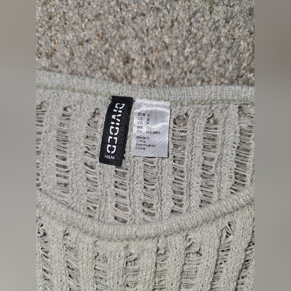 Women's H&M Knit Top Size Small - Picture 3 of 4